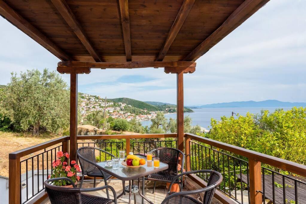 Seaside House With View Over Pagasitikos Афісос Екстер'єр фото
